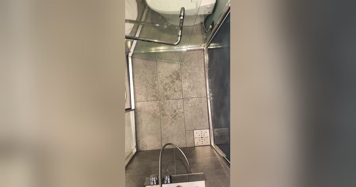 シャワー○○○(風)🚿 オナニーとおしっこもあるよ🥰の作品サムネイル